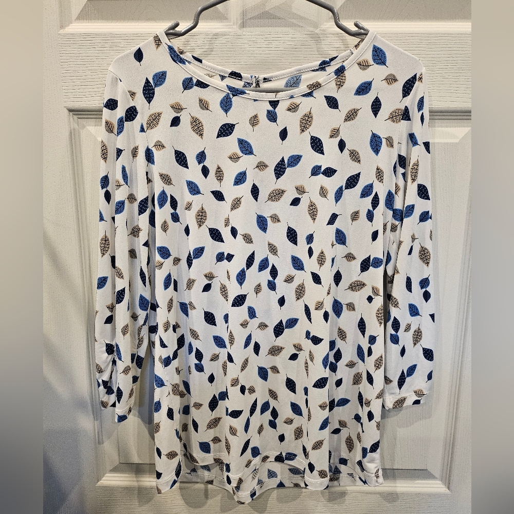 Leaf Print Women's Blouse 🍃